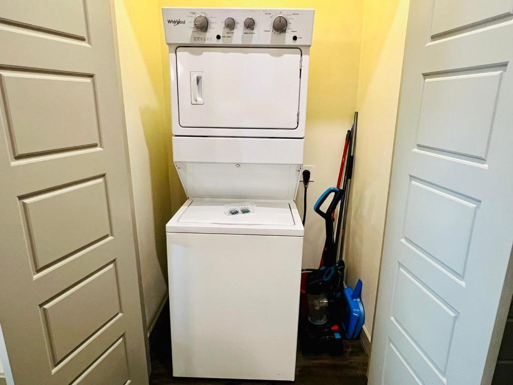 Daire Downtown Apart 1 Bed 1 Bath Free Parking *